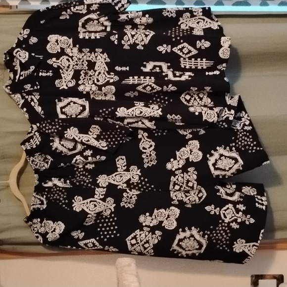 Women's Black and White Patterned Two-Piece Set Sz 12 Like New! - Picture 1 of 11